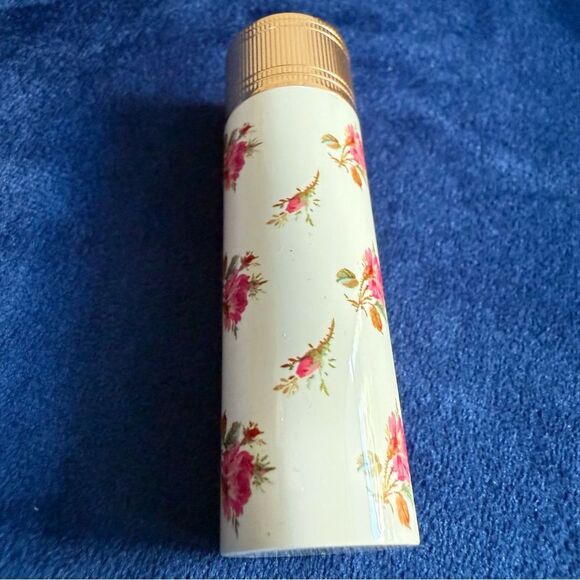 GUCCI ROUGE À LÈVRES VOILE – GOLDIE RED 25 | VINTAGE FLORAL - Picture 16 of 17